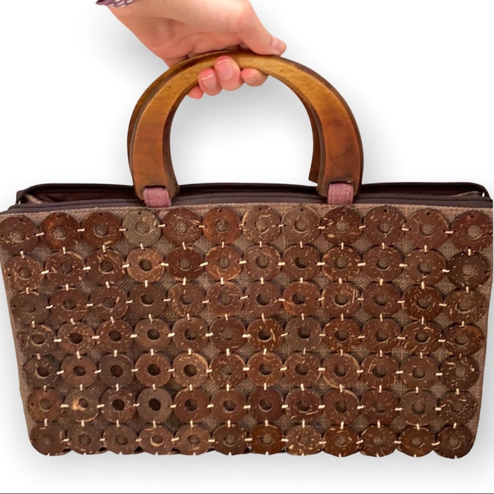Large Handmade Coconut Shell Hand Bag - Picture 4 of 14